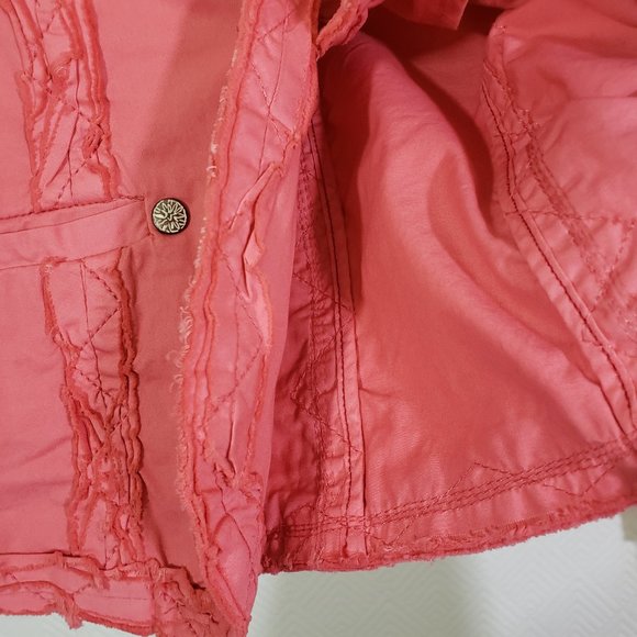 New BLUE WILLI'S Small Pink, Ruffle, Raw Edge Hem, Button-Down Jacket NWT - Picture 13 of 14